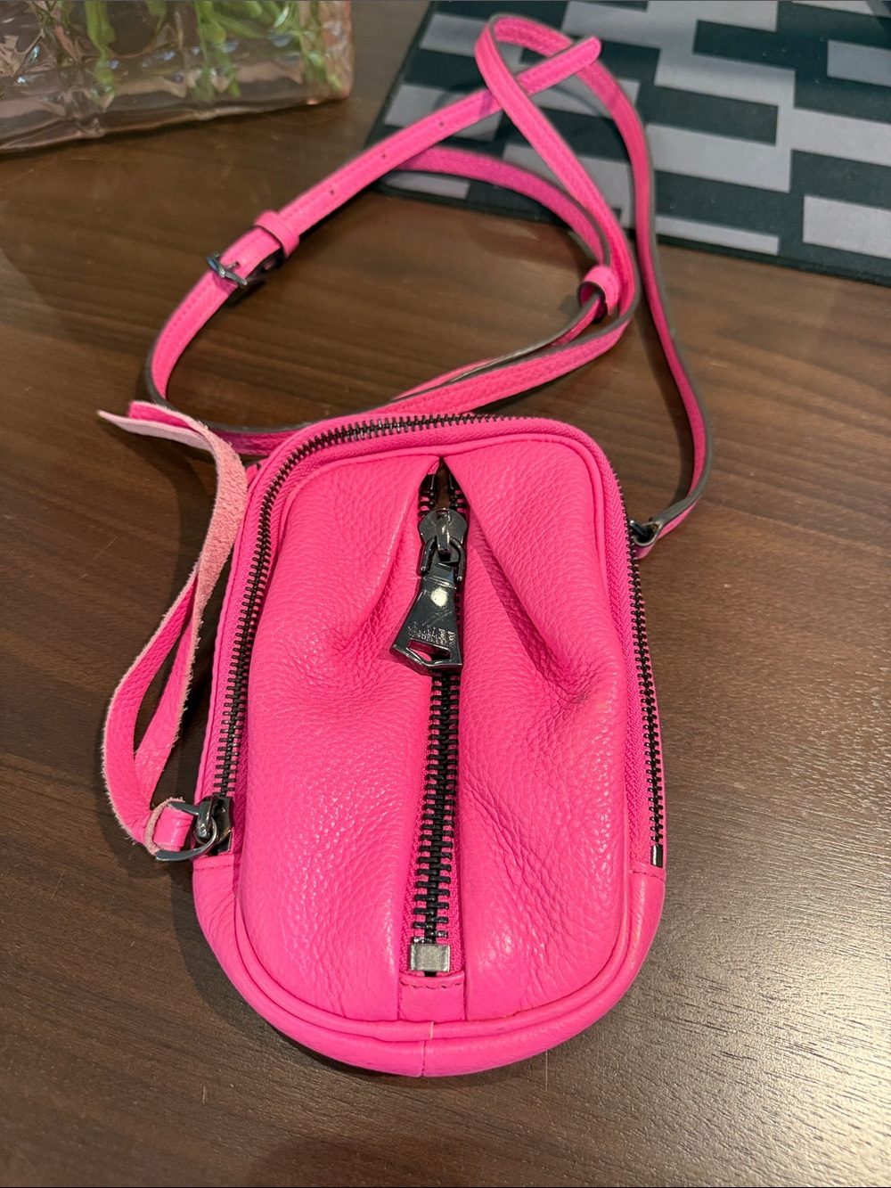 Women’s Pink Crossbody Phone Bag